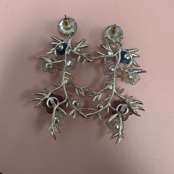 Nicola Bathie Belgravia chinoiserie vine earrings - Picture 4 of 5